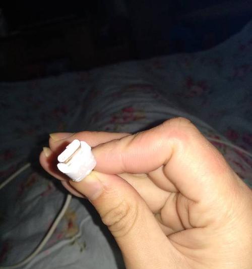 过度充电对手机的影响及防护方法（手机充电误区大揭秘！保护你的手机就靠这一招！）