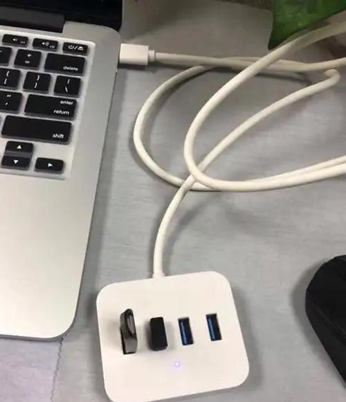 电脑插入USB总是弹出错误，如何解决？（探索USB插入错误的原因及解决方法）